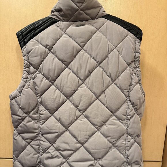 ANDREW MARC Quilted Mixed Media Puffer Vest in Light Gray & Blk Size XL Womens - Picture 2 of 4